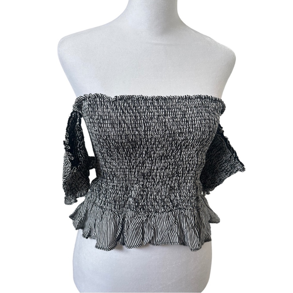 Peixoto Off The Shoulder Smocked Crop Top w/ Lace Up Back Women’s sz L